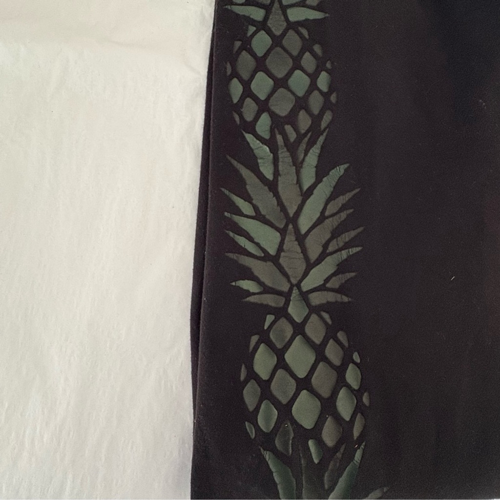 Lululemon Wunder Under Black / Iridescent Pineapple Sz 6 EUC - Picture 6 of 9